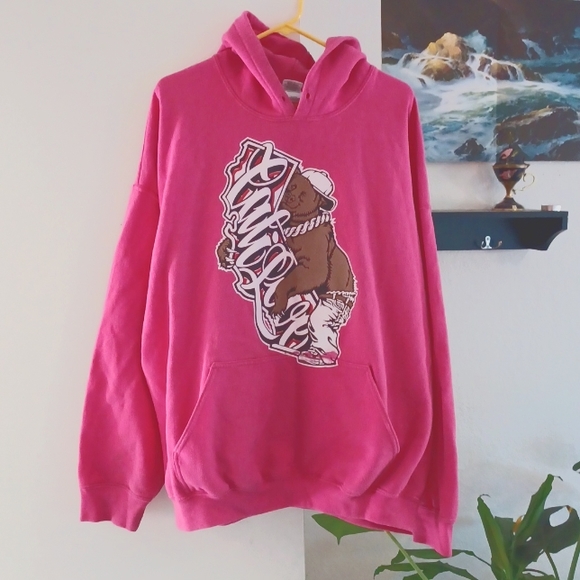 Gildan Tops - ♻️cali hoodie♻️